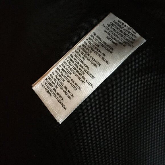 The North Face Backpack Yellow 14L Explore Fusebox Excellent pre-owned condition - Picture 10 of 14